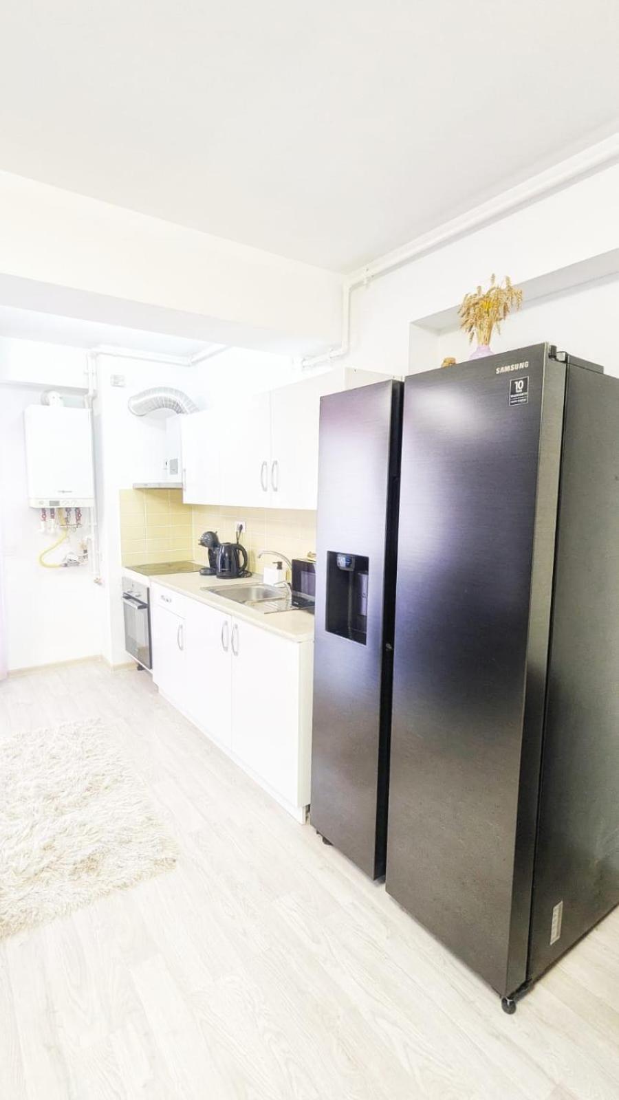 Airport Apartment 70 Squared Meters Otopeni Kültér fotó