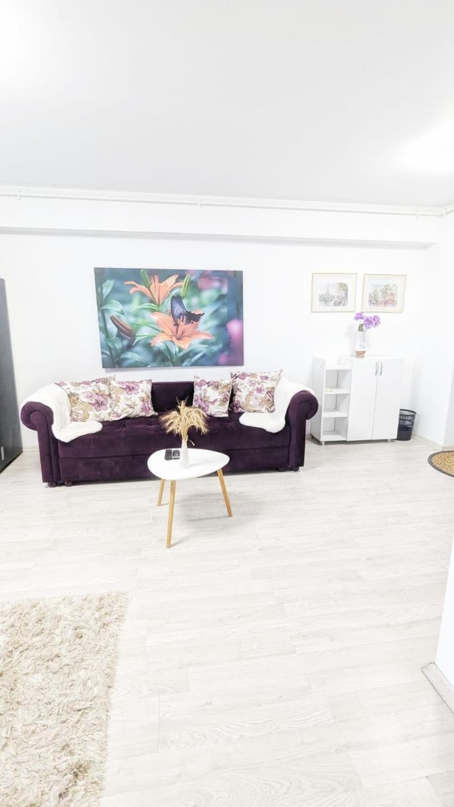 Airport Apartment 70 Squared Meters Otopeni Kültér fotó